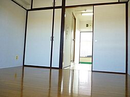 居間