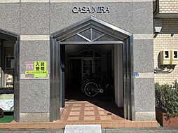 8 / 9