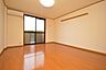 寝室：日当り良好のお部屋です。