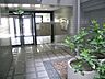 エントランス：エントランスホール（オートロック付き）。阪急宝塚線「曽根」駅徒歩4分の好立地です。
