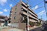 外観：モンテベルデ豊中の外観（南西側から）。阪急宝塚線「服部天神」駅徒歩8分。1994年3月築。総戸数50戸の分譲マンションです。