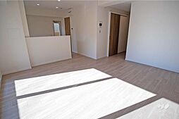 パレ千里 4LDKのリビング/ダイニング