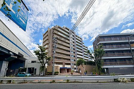 パレ千里の外観（西側から）