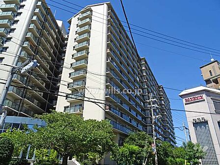 コスモシティ森林公園参番館の外観(南西側から)