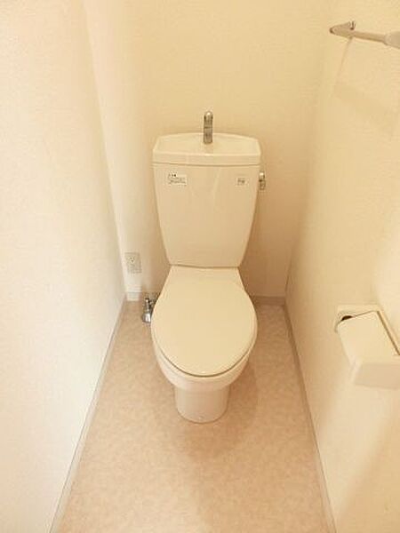 画像9:シンプルで清潔感のあるトイレです♪