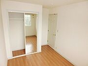 収納があるのでお部屋を広く使えます