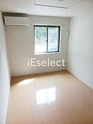 こちらの居室にもエアコンが付いています！