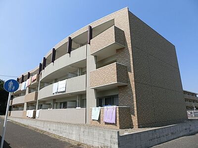 外観:静かな環境にあるマンションです。 外観:静かな環境にあるマンションです。