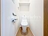 トイレ：◆トイレ◆温水洗浄便座付きトイレでいつも快適な1日をスタートできます！窓も付いているので空気の入れ替えも楽にできます。トイレが2ヶ所あるので朝の混雑時にも便利ですね！