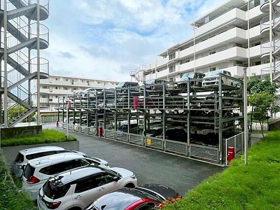 《駐車場》敷地...