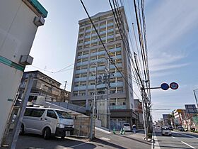 ラ・フェリス下到津  ｜ 福岡県北九州市小倉北区下到津2丁目（賃貸マンション2K・6階・32.01㎡） その1