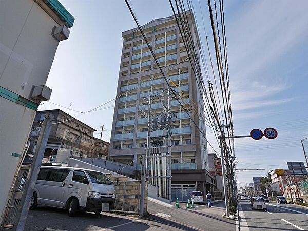 ラ・フェリス下到津 ｜福岡県北九州市小倉北区下到津2丁目(賃貸マンション2K・6階・32.01㎡)の写真 その1