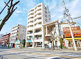 けやき通り内山  ｜ 福岡県北九州市小倉北区中井1丁目（賃貸マンション1R・8階・27.50㎡） その1