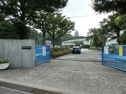 到津小学校(560m)