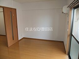 居間