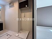 同型完成モデル