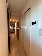 同型完成モデル