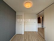 同型完成モデル