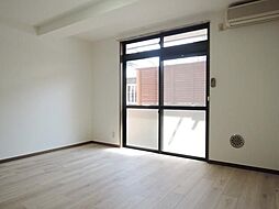 エクセレント小金井 101 1階ワンルームのリビング/ダイニング