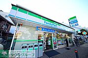 ファミリーマート松山いずみ中央店 徒歩7分。コンビニ 560m