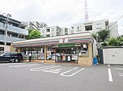 セブンイレブン横浜下倉田町店 282m
