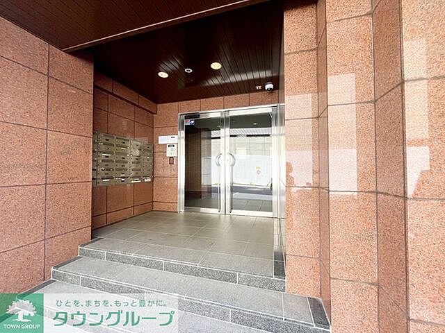 12 / 22