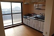 写真は別部屋の室内写真です。