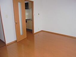 アルテール守山 2階1Kのリビング/ダイニング