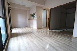 ツインオークス 602 6階3LDKのリビング/ダイニング