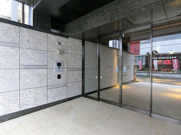 建物エントランス