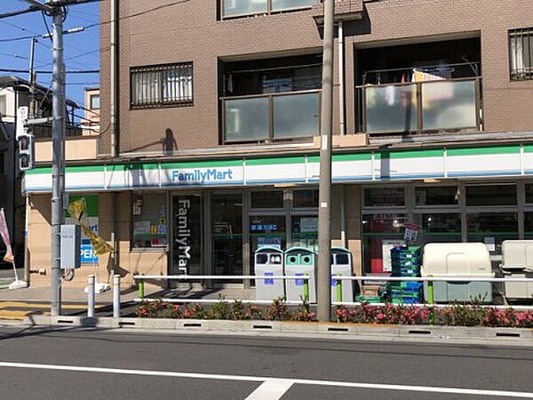 画像20:【コンビニエンスストア】ファミリーマート 志村駅前通り店まで7ｍ