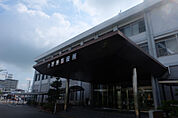 役所「野洲市役所まで587m」