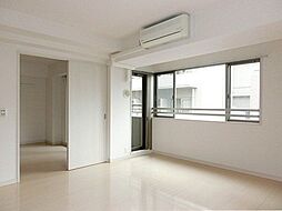 東京メトロ日比谷線 茅場町駅 徒歩4分の賃貸マンション 4階2LDKのリビング/ダイニング