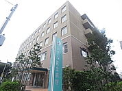 いずみ記念病院（725m）