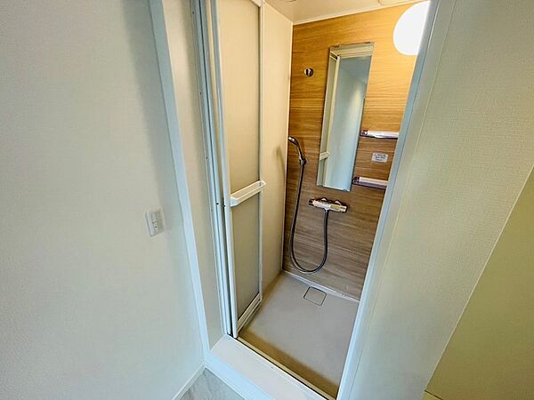 シャワールーム