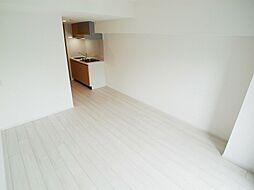 ART APARTMENT IN TOKYO NORTH 4階ワンルームのリビング/ダイニング