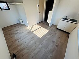 ブルーフェザーマンション 4階ワンルームのリビング/ダイニング