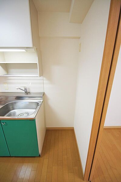 画像12:キッチン４．５帖、冷蔵庫を設置するスペースもあります。