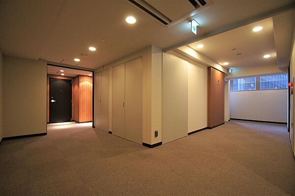 画像28:共用廊下は内廊下となっており、雨風をしのげます。