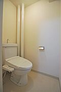 トイレは温水洗浄機能付きです。