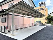 敷地内屋根付き駐輪場