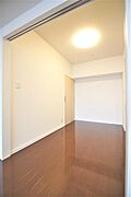 キッチン周りは広く快適にご利用いただけます。