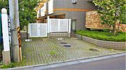 敷地内駐車場。近隣の駐車場も紹介可能です。