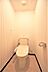 トイレ：トイレは温水洗浄機能付きです。
