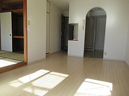 エンゼルハイム佐貫第2 2SLDKのリビング/ダイニング