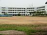 周辺：牛久市立下根中学校（1600m）