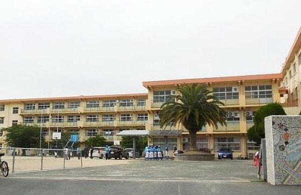 画像16:西門司小学校(400m)