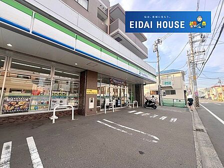 ファミリーマート仙台穀町店 徒歩5分。 390m