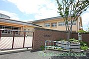 小学校「長浜市立湯田小学校まで929m」