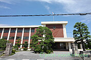 小学校「長浜市立神照小学校まで608m」